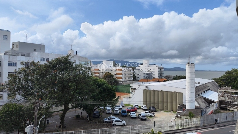 Apartamento à venda em Coqueiros | 3 dormitórios | 91 m² | Vista para o mar: 4ª foto da galeria de imagens do imóvel