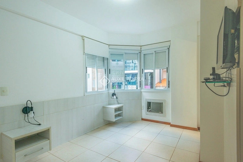 Apartamento 2 dormitórios com suíte e sacada no Centro de Florianópolis – vaga coberta: 13ª foto da galeria de imagens do imóvel