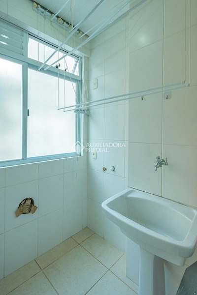 Apartamento 2 dormitórios com suíte e sacada no Centro de Florianópolis – vaga coberta: 23ª foto da galeria de imagens do imóvel