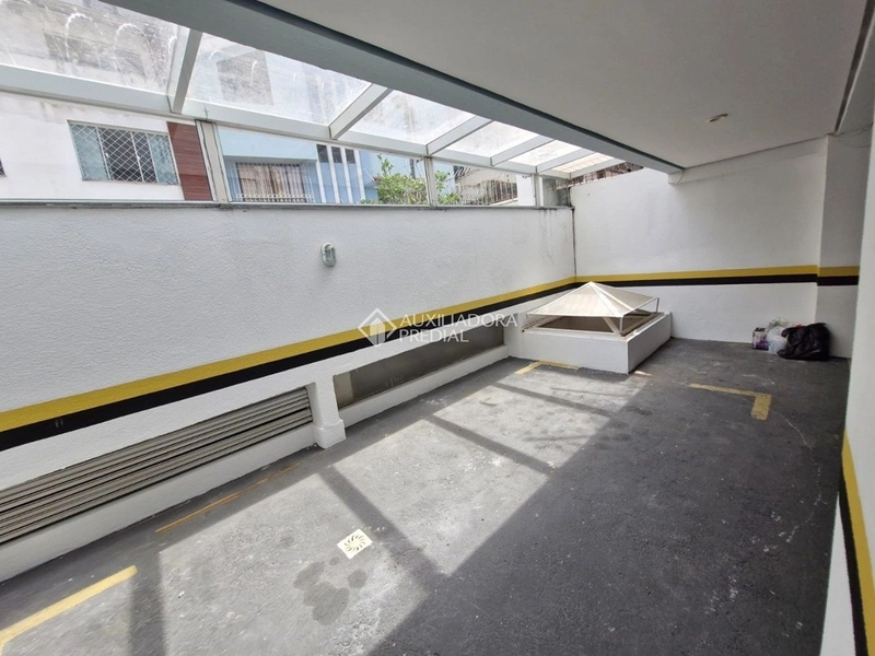 Apartamento 2 dormitórios com suíte e sacada no Centro de Florianópolis – vaga coberta: 27ª foto da galeria de imagens do imóvel