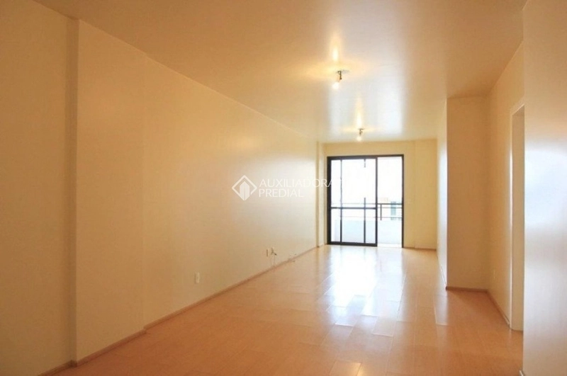 Apartamento para alugar na Agronômica Florianópolis | 3 dormitórios (1 suíte) | vaga | próximo à Beira-Mar Norte: 2ª foto da galeria de imagens do imóvel