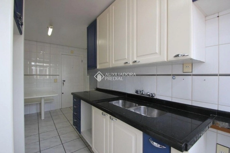 Apartamento para alugar na Agronômica Florianópolis | 3 dormitórios (1 suíte) | vaga | próximo à Beira-Mar Norte: 6ª foto da galeria de imagens do imóvel