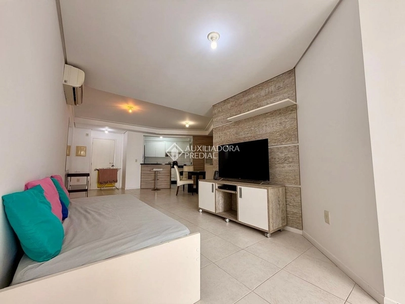 Apartamento à venda no Parque São Jorge Florianópolis | 103m² | suíte com hidromassagem | 2 vagas + hobby box: 3ª foto da galeria de imagens do imóvel