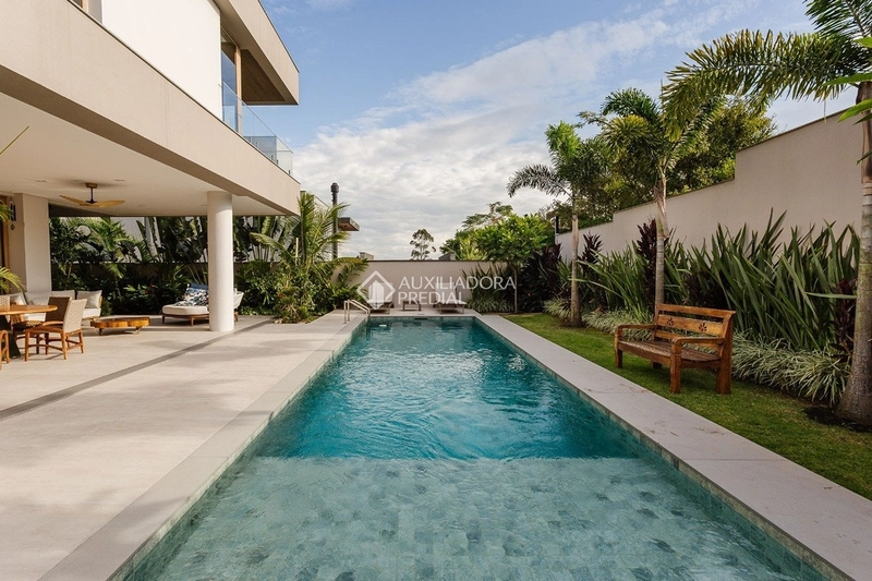 Casa de luxo com vista para o mar em Cacupé | 1.018 m² construídos | 4 dormitórios: 54ª foto da galeria de imagens do imóvel