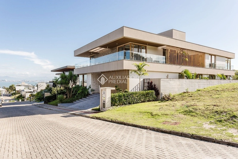 Casa de luxo com vista para o mar em Cacupé | 1.018 m² construídos | 4 dormitórios: 56ª foto da galeria de imagens do imóvel