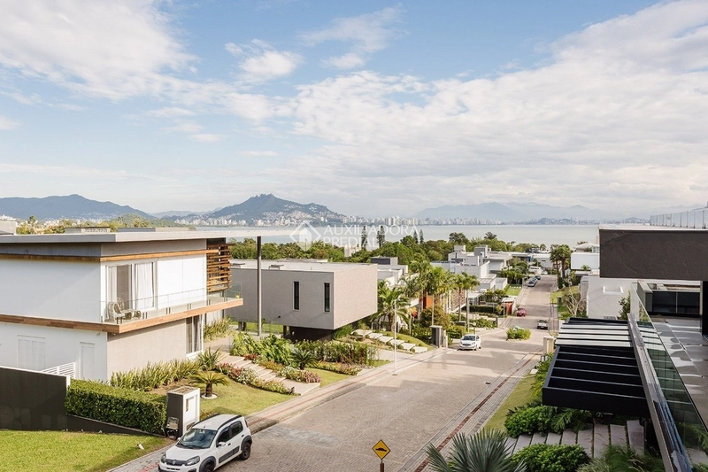 Casa de luxo com vista para o mar em Cacupé | 1.018 m² construídos | 4 dormitórios: 46ª foto da galeria de imagens do imóvel