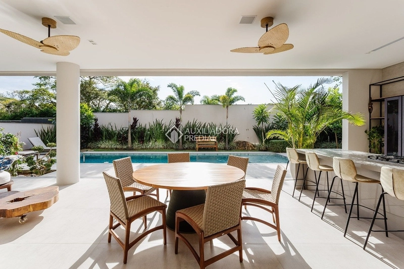 Casa de luxo com vista para o mar em Cacupé | 1.018 m² construídos | 4 dormitórios: 47ª foto da galeria de imagens do imóvel
