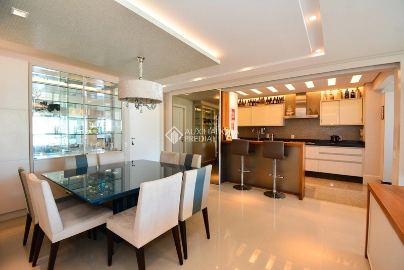 Apartamento de alto padrão próximo à Beira-Mar Norte | Vista para o mar | Centro de Florianópolis: 9ª foto da galeria de imagens do imóvel