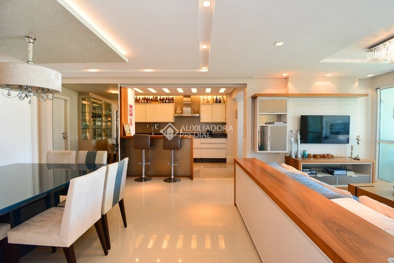 Apartamento de alto padrão próximo à Beira-Mar Norte | Vista para o mar | Centro de Florianópolis: 8ª foto da galeria de imagens do imóvel