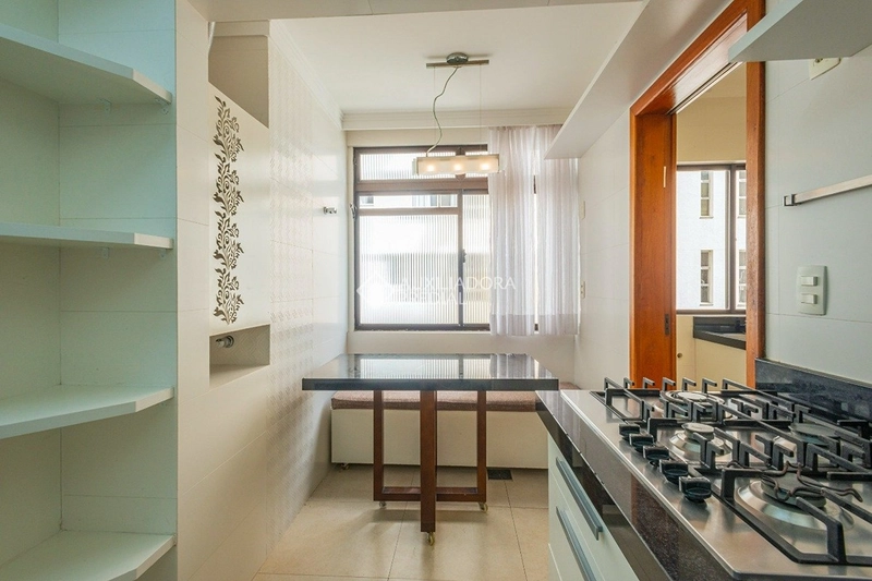 Apartamento 3 dormitórios com suíte no Centro de Florianópolis – 110 m², 2 vagas e sacada com churrasqueira: 11ª foto da galeria de imagens do imóvel