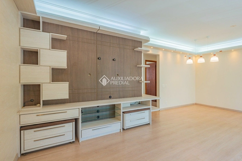 Apartamento 3 dormitórios com suíte no Centro de Florianópolis – 110 m², 2 vagas e sacada com churrasqueira: 3ª foto da galeria de imagens do imóvel