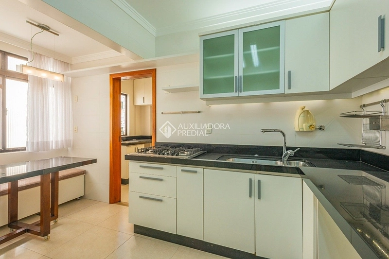 Apartamento 3 dormitórios com suíte no Centro de Florianópolis – 110 m², 2 vagas e sacada com churrasqueira: 8ª foto da galeria de imagens do imóvel