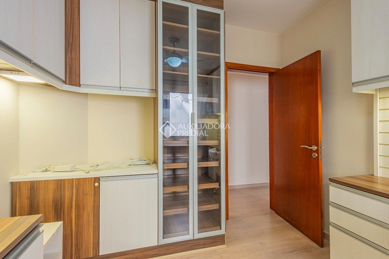 Apartamento 3 dormitórios com suíte no Centro de Florianópolis – 110 m², 2 vagas e sacada com churrasqueira: 17ª foto da galeria de imagens do imóvel