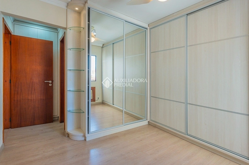 Apartamento 3 dormitórios com suíte no Centro de Florianópolis – 110 m², 2 vagas e sacada com churrasqueira: 24ª foto da galeria de imagens do imóvel