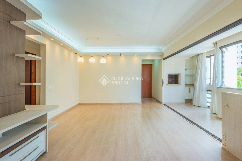 Apartamento 3 dormitórios com suíte no Centro de Florianópolis – 110 m², 2 vagas e sacada com churrasqueira: 6ª foto da galeria de imagens do imóvel