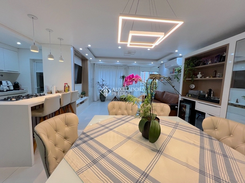 Apartamento finamente mobiliado à venda no Kobrasol | 3 dormitórios | 2 vagas | São José/SC: 4ª foto da galeria de imagens do imóvel