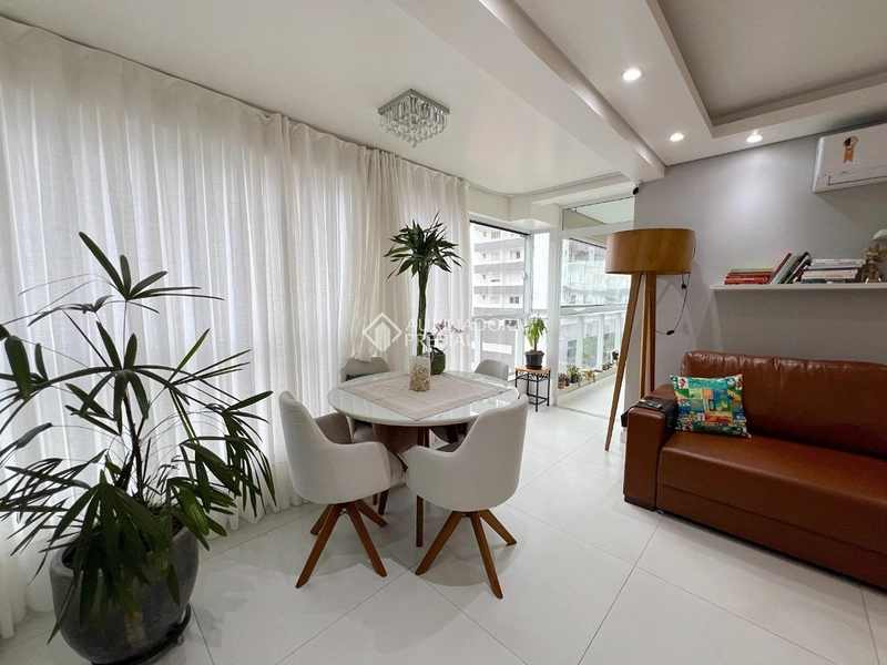 Apartamento finamente mobiliado à venda no Kobrasol | 3 dormitórios | 2 vagas | São José/SC: 2ª foto da galeria de imagens do imóvel