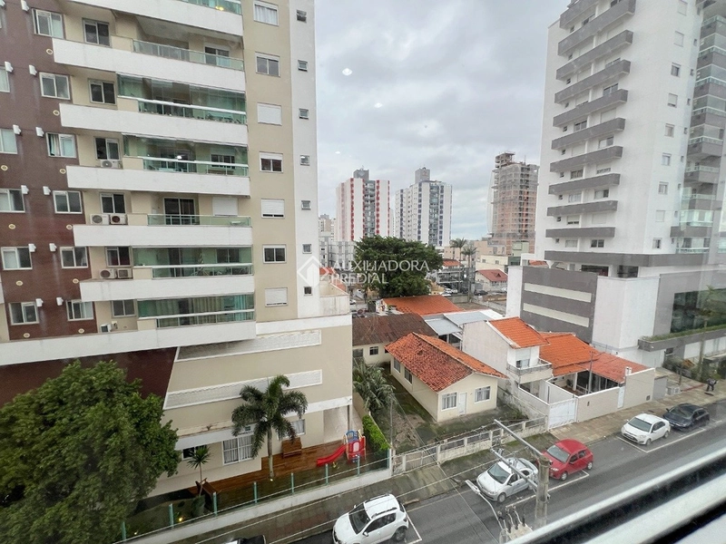 Apartamento finamente mobiliado à venda no Kobrasol | 3 dormitórios | 2 vagas | São José/SC: 6ª foto da galeria de imagens do imóvel