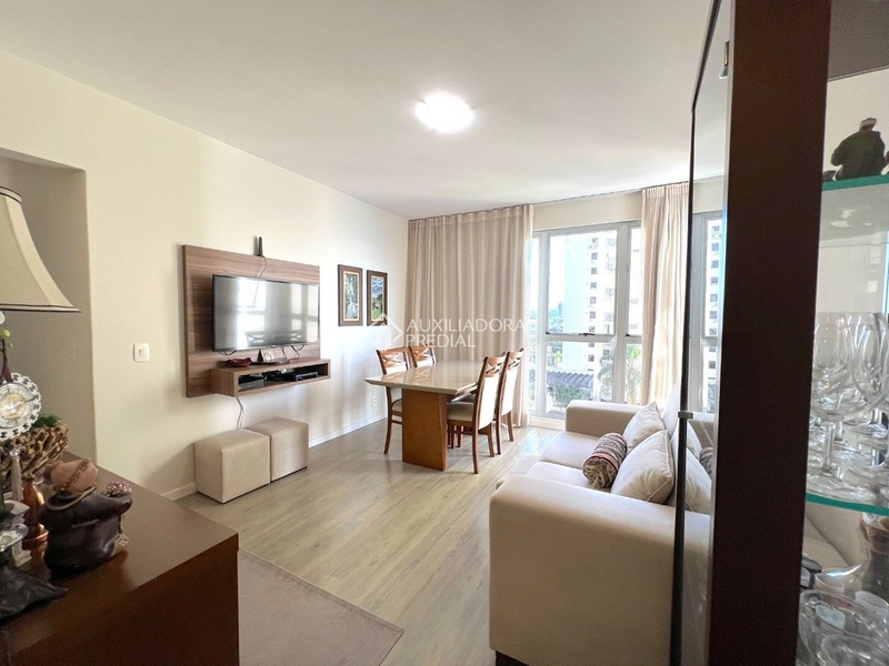 Apartamento com vista para o mar na Rua Almirante Lamego | Centro de Florianópolis: 2ª foto da galeria de imagens do imóvel