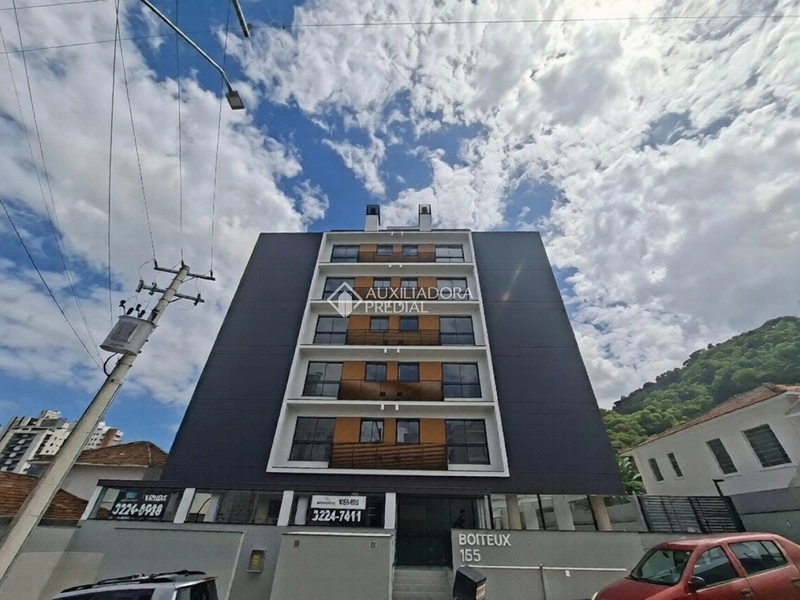 Apartamento para alugar no Centro de Florianópolis | 2 suítes | churrasqueira | vaga + hobby box: 27ª foto da galeria de imagens do imóvel