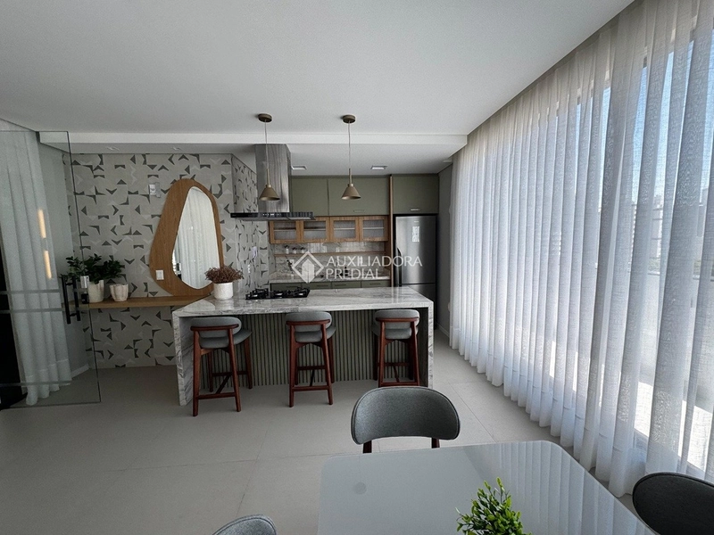 Apartamento para alugar no Centro de Florianópolis | 2 suítes | churrasqueira | vaga + hobby box: 24ª foto da galeria de imagens do imóvel