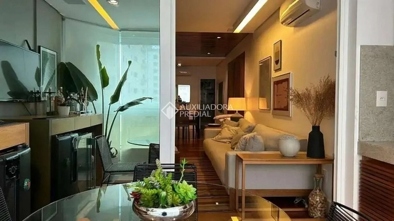 Apartamento 3 dormitórios com 2 suítes na Agronômica, a 50m da Beira-Mar Norte, 2 vagas + hobby box: 13ª foto da galeria de imagens do imóvel