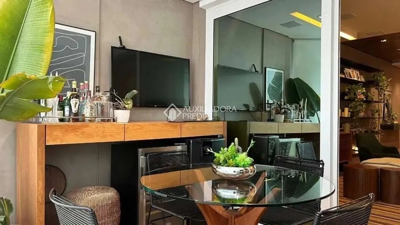 Apartamento 3 dormitórios com 2 suítes na Agronômica, a 50m da Beira-Mar Norte, 2 vagas + hobby box: 12ª foto da galeria de imagens do imóvel