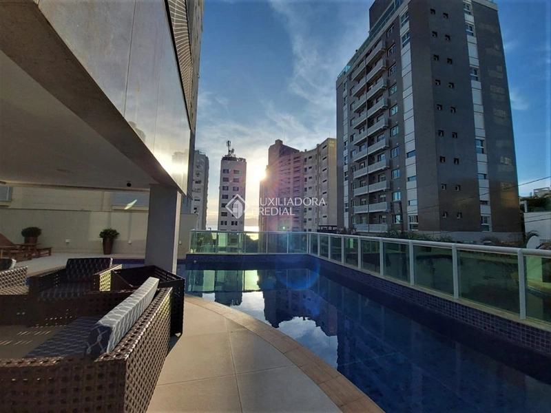 Apartamento 3 dormitórios com 2 suítes na Agronômica, a 50m da Beira-Mar Norte, 2 vagas + hobby box: 31ª foto da galeria de imagens do imóvel