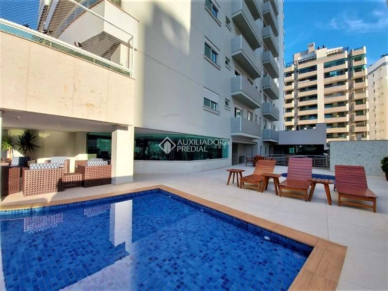 Apartamento 3 dormitórios com 2 suítes na Agronômica, a 50m da Beira-Mar Norte, 2 vagas + hobby box: 30ª foto da galeria de imagens do imóvel