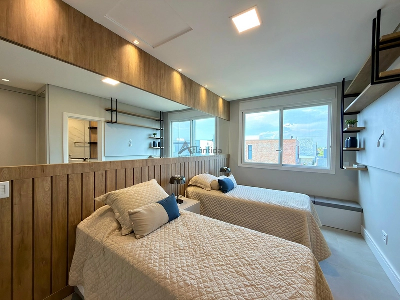 Sobrado mobiliado no Condomínio Blue com 4 dormitórios, espaço gourmet e living com pé-direito alto.: 28ª foto da galeria de imagens do imóvel