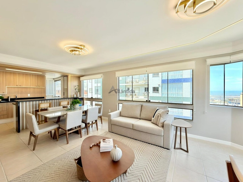 Apartamento de esquina no Centro de Capão da Canoa, com 3 dormitórios, sacada de frente, churrasqueira, vista eterna para o mar e serra, a apenas 1 quadra do mar.: 31ª foto da galeria de imagens do imóvel