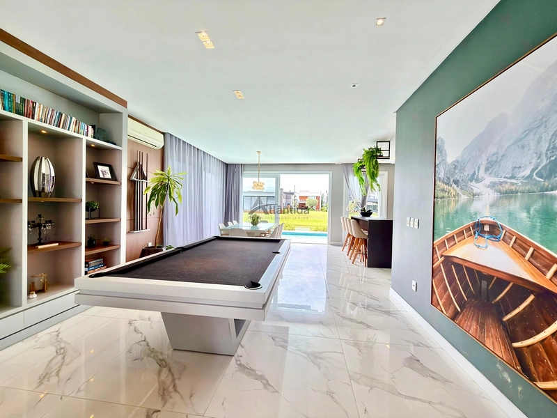 Sobrado beira lago no Capão Ilhas Resort com 350 m², 5 suítes, piscina, lareira, espaço gourmet, mobiliado e decorado, com vaga coberta para 2 carros.: 10ª foto da galeria de imagens do imóvel