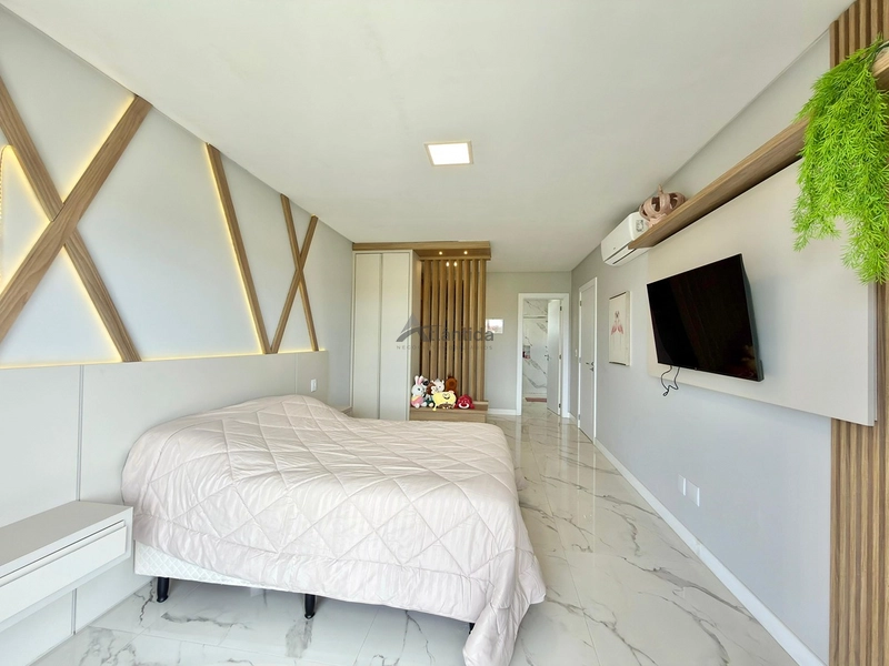 Sobrado beira lago no Capão Ilhas Resort com 350 m², 5 suítes, piscina, lareira, espaço gourmet, mobiliado e decorado, com vaga coberta para 2 carros.: 43ª foto da galeria de imagens do imóvel