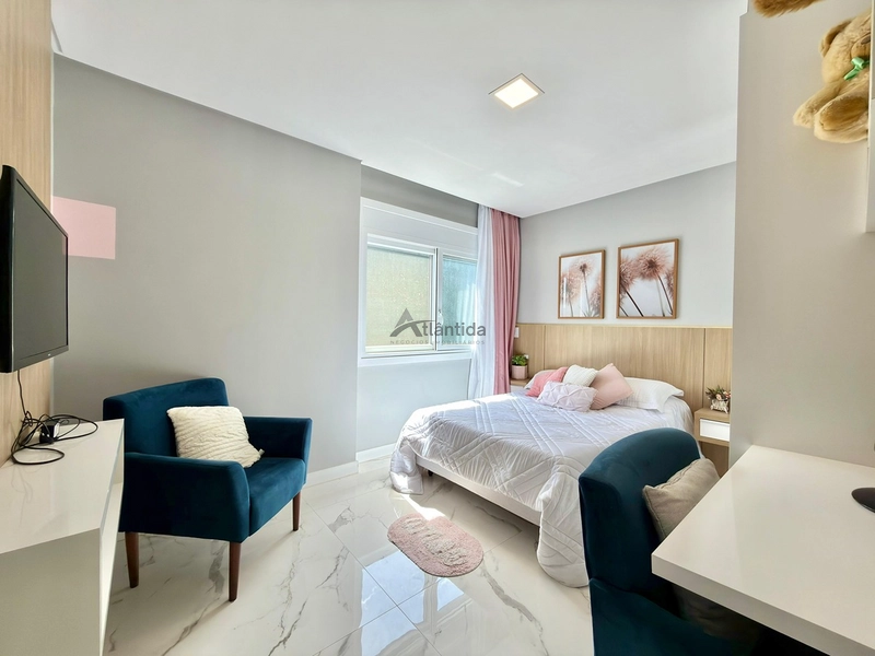 Sobrado beira lago no Capão Ilhas Resort com 350 m², 5 suítes, piscina, lareira, espaço gourmet, mobiliado e decorado, com vaga coberta para 2 carros.: 27ª foto da galeria de imagens do imóvel