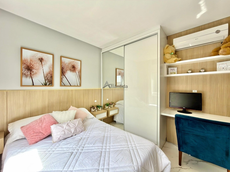 Sobrado beira lago no Capão Ilhas Resort com 350 m², 5 suítes, piscina, lareira, espaço gourmet, mobiliado e decorado, com vaga coberta para 2 carros.: 34ª foto da galeria de imagens do imóvel