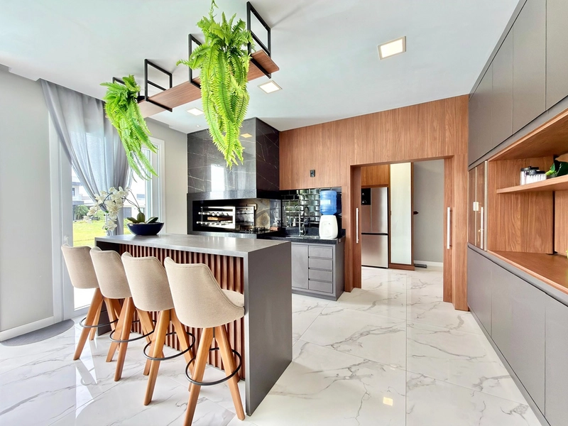 Sobrado beira lago no Capão Ilhas Resort com 350 m², 5 suítes, piscina, lareira, espaço gourmet, mobiliado e decorado, com vaga coberta para 2 carros.: 9ª foto da galeria de imagens do imóvel