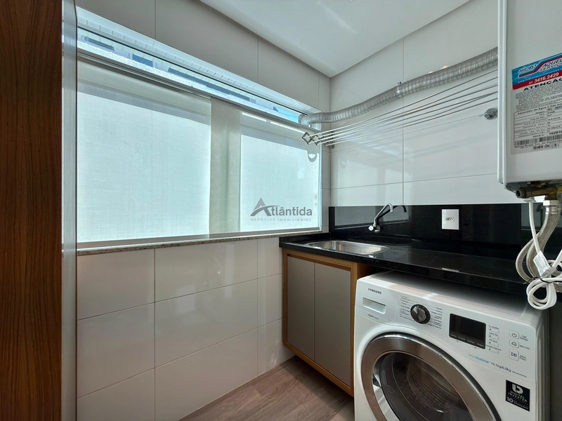 Apartamento em Navegantes com vista para o mar e serra, 3 dormitórios, home office, mobiliado, decorado, climatizado e com 2 boxes de garagem.: 5ª foto da galeria de imagens do imóvel