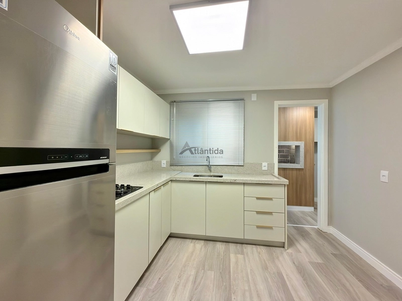 Apartamento amplo com 3 dormitórios, sacada de frente, mobiliado e decorado, com excelente posição solar e valor abaixo do mercado.: 14ª foto da galeria de imagens do imóvel