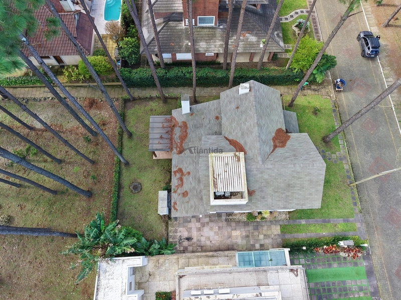 Casa no Condomínio Carmel com 215 m², 3 suítes, ambientes integrados, cortinas automatizadas e excelente localização na Avenida Central de Atlântida.: 12ª foto da galeria de imagens do imóvel