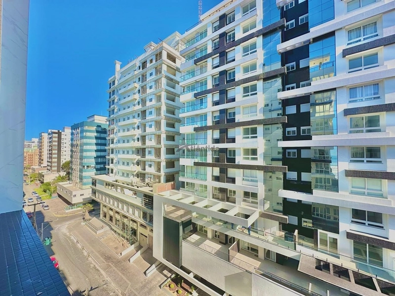 Apartamento amplo a uma quadra do mar com rooftop completo.: 12ª foto da galeria de imagens do imóvel