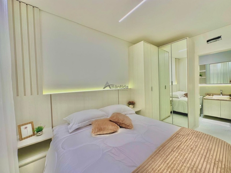 Apartamento amplo a uma quadra do mar com rooftop completo.: 3ª foto da galeria de imagens do imóvel