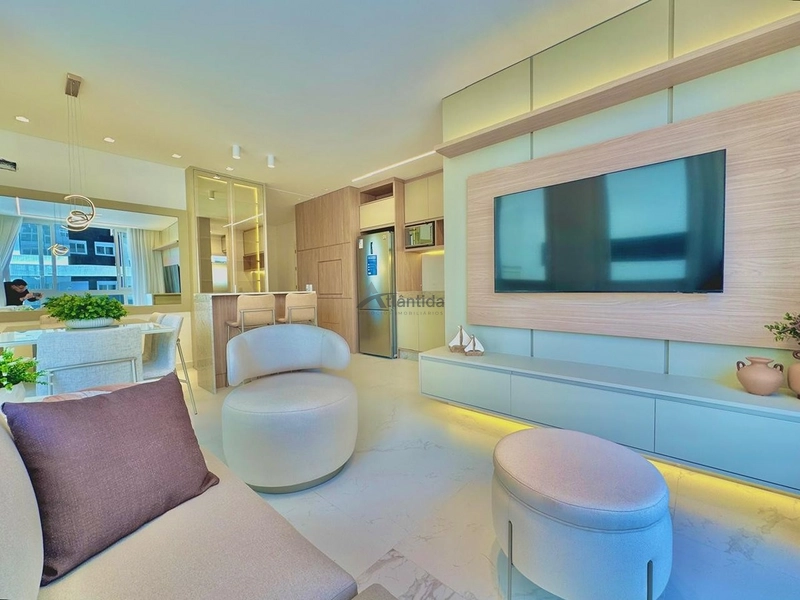 Apartamento amplo a uma quadra do mar com rooftop completo.: 6ª foto da galeria de imagens do imóvel