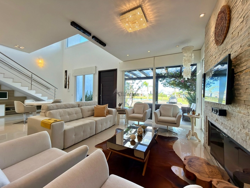 Sobrado frente lago no Condomínio Las Palmas com 280 m², 3 suítes, piscina aquecida, living integrado, mobiliado e decorado, em condomínio com infraestrutura completa.: 42ª foto da galeria de imagens do imóvel