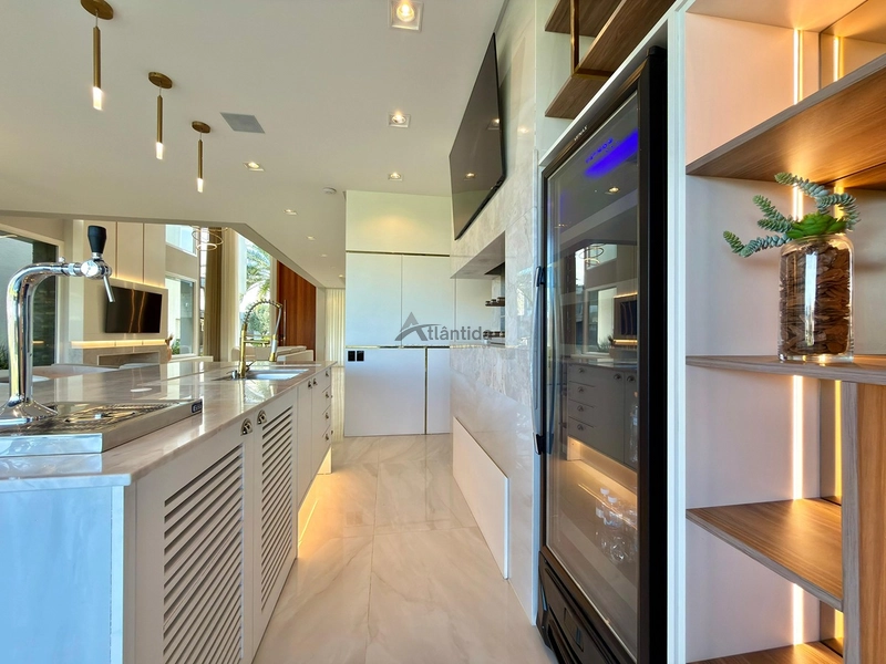 Casa beira lago no Capão Ilhas Resort com 350 m², 4 suítes, sala de cinema, piscina de concreto, automação e excelente vista para o lago.: 28ª foto da galeria de imagens do imóvel