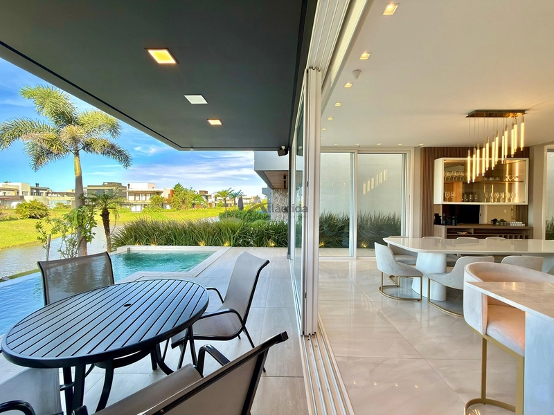 Casa beira lago no Capão Ilhas Resort com 350 m², 4 suítes, sala de cinema, piscina de concreto, automação e excelente vista para o lago.: 26ª foto da galeria de imagens do imóvel