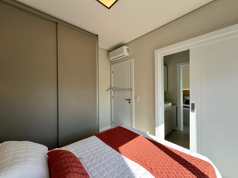 Casa térrea mobiliada no Allure Xangri-Lá com 4 suítes, living com lareira e automação nas cortinas e persianas.: 23ª foto da galeria de imagens do imóvel