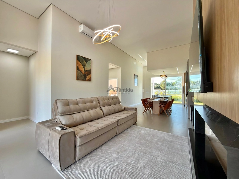 Casa térrea mobiliada no Allure Xangri-Lá com 4 suítes, living com lareira e automação nas cortinas e persianas.: 5ª foto da galeria de imagens do imóvel