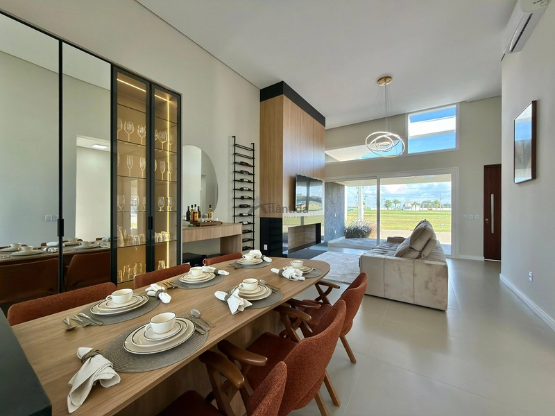 Casa térrea mobiliada no Allure Xangri-Lá com 4 suítes, living com lareira e automação nas cortinas e persianas.: 9ª foto da galeria de imagens do imóvel