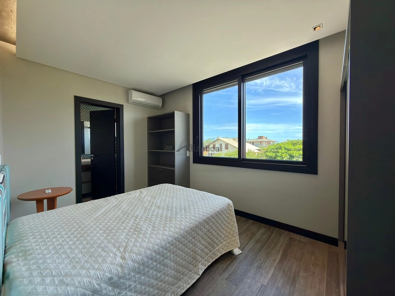Sobrado no Condomínio A Beira Mar com 423 m², 5 suítes, living em 4 ambientes com pé-direito duplo, espaço gourmet e totalmente mobiliado e decorado.: 29ª foto da galeria de imagens do imóvel