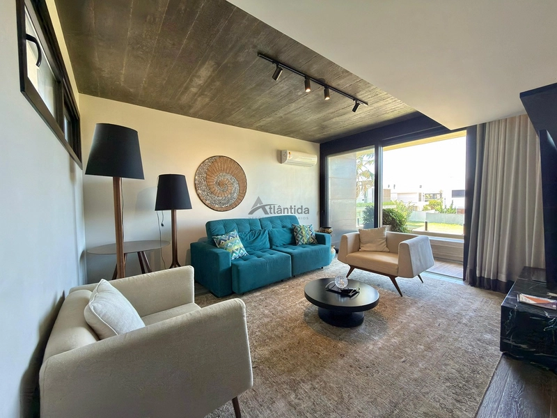 Sobrado no Condomínio A Beira Mar com 423 m², 5 suítes, living em 4 ambientes com pé-direito duplo, espaço gourmet e totalmente mobiliado e decorado.: 36ª foto da galeria de imagens do imóvel